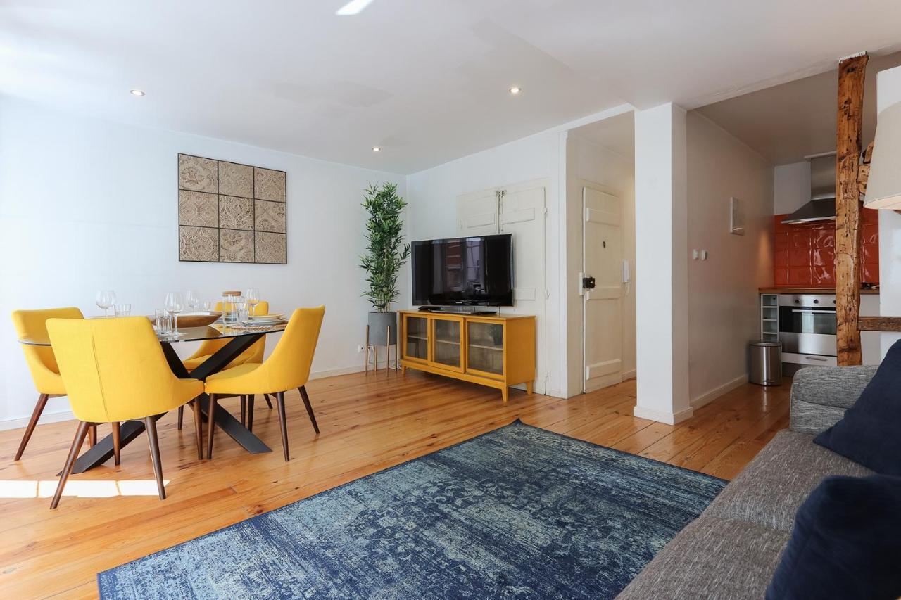 Charming And Stylish Downtown Apt In XIX Century Building Lisboa Eksteriør bilde