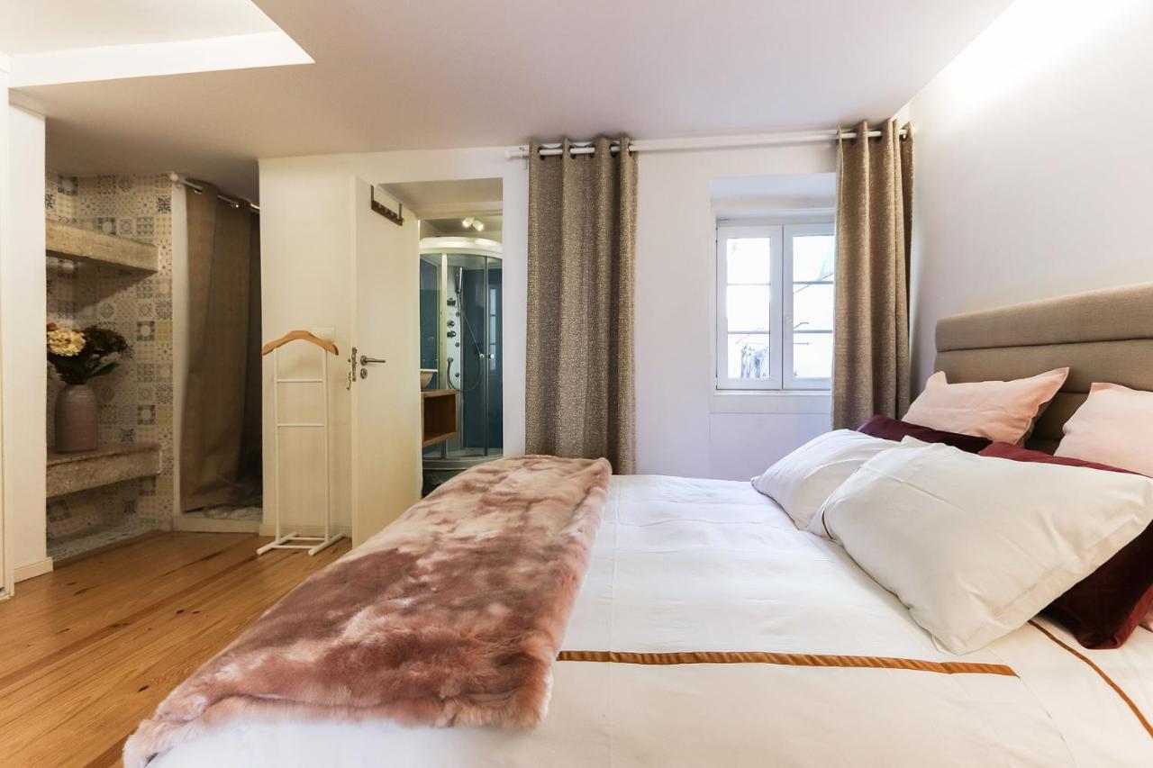 Charming And Stylish Downtown Apt In XIX Century Building Lisboa Eksteriør bilde