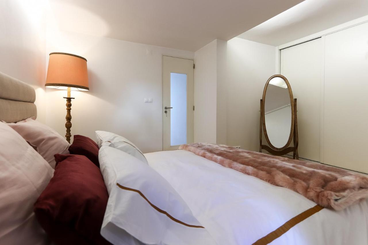 Charming And Stylish Downtown Apt In XIX Century Building Lisboa Eksteriør bilde
