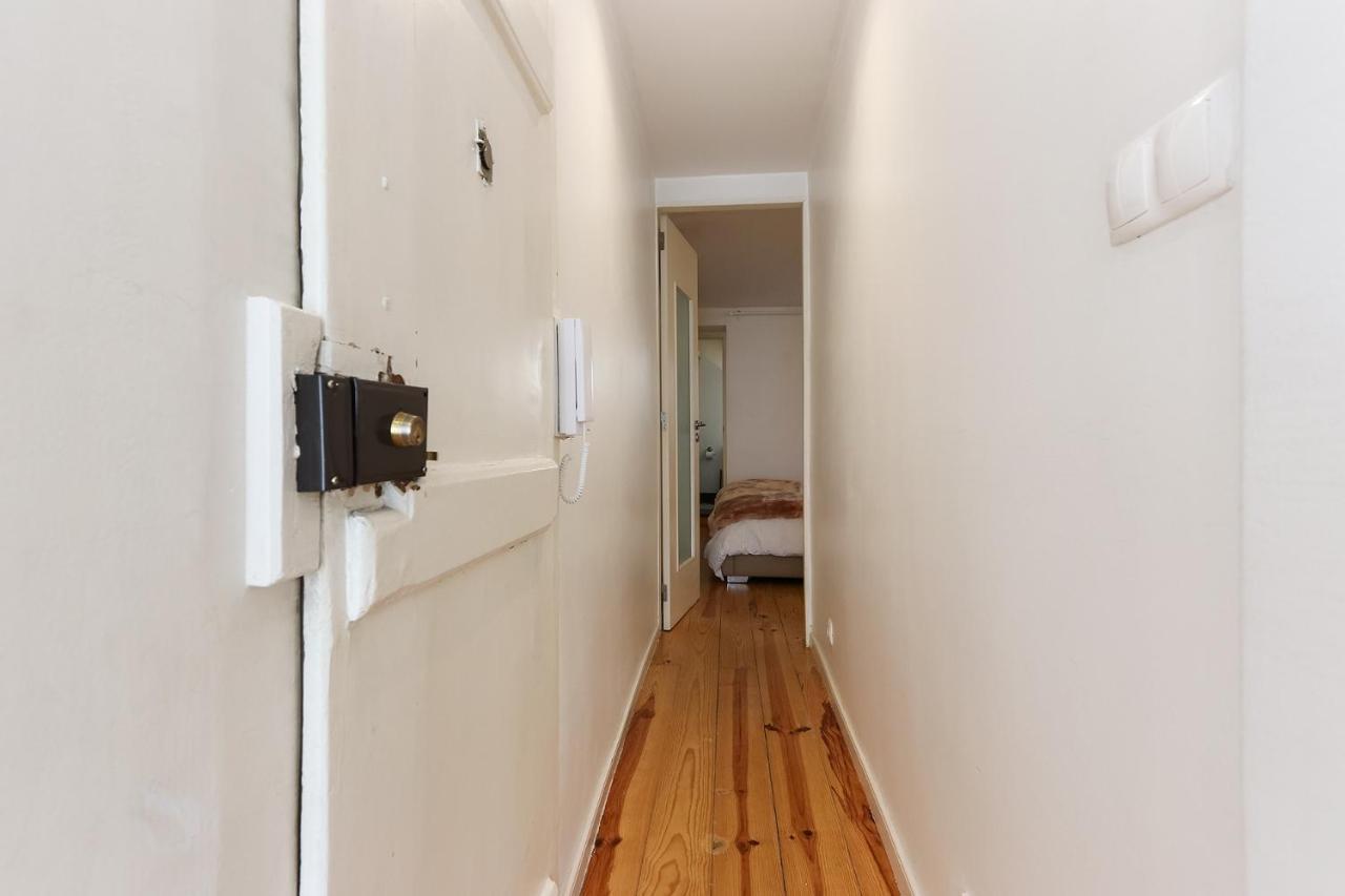 Charming And Stylish Downtown Apt In XIX Century Building Lisboa Eksteriør bilde